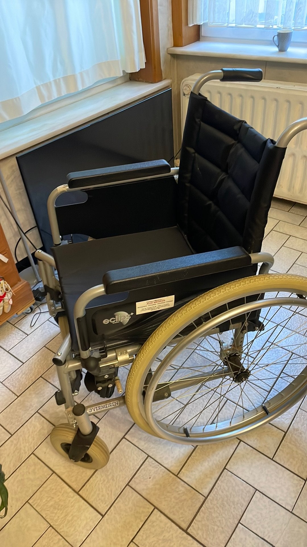 Fauteuil roulant manuel pliable - Vermeiren Eclips+, Divers, Enlèvement, Pliant, Utilisé, Fauteuil roulant à pousser