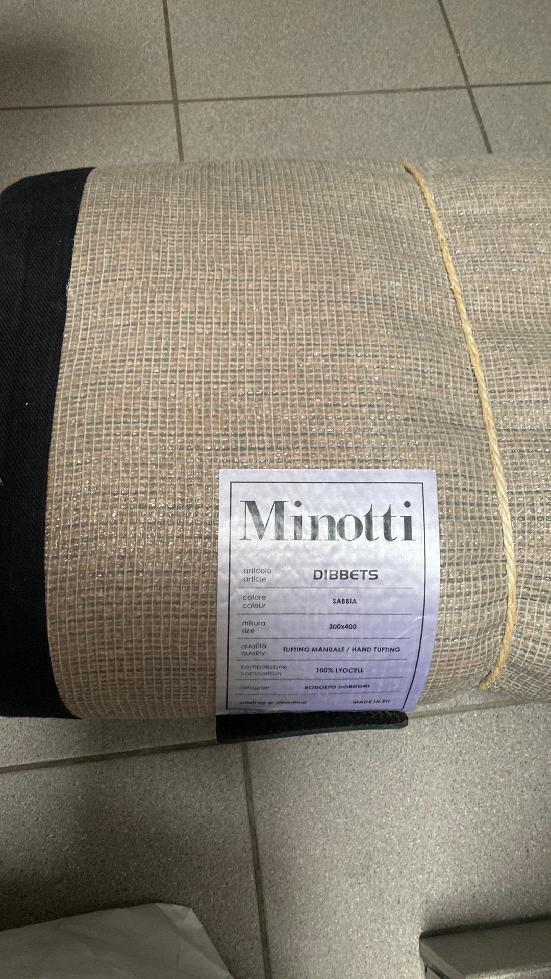 minotti tapijt, Enlèvement