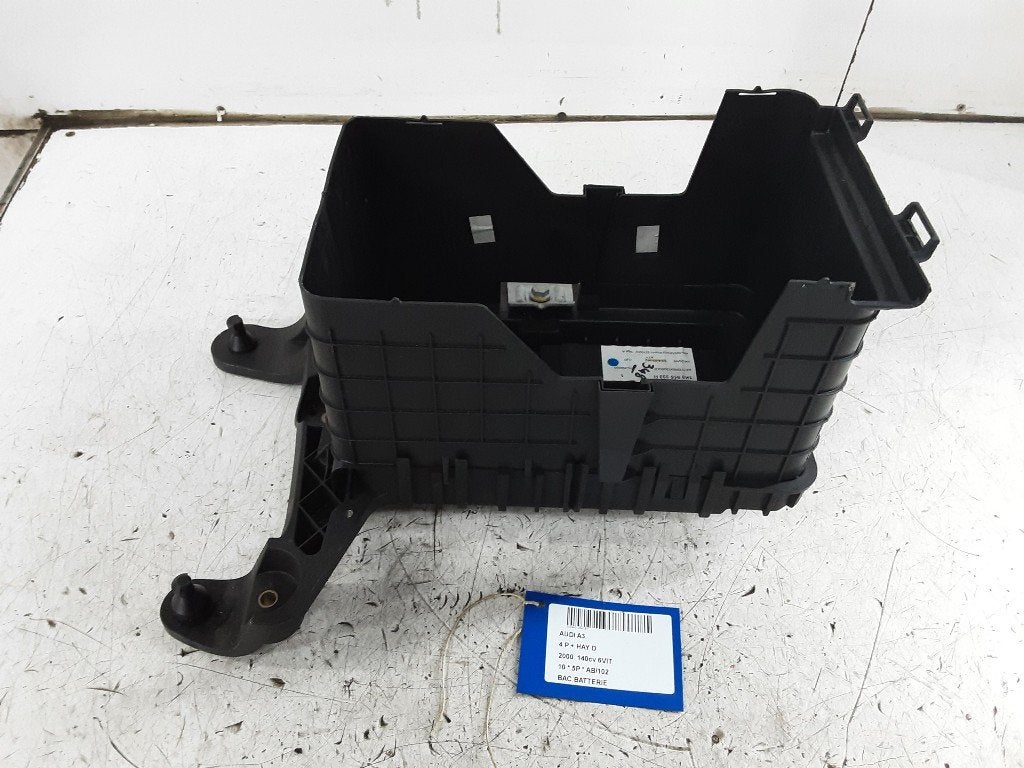 ACCUBAK Audi A3 Sportback (8PA) (1K0915333C), Gebruikt, Mevr. I. Hauben, Audi, Rue de l'Espoir 34 34
4030  GRIVEGNÉE, BE