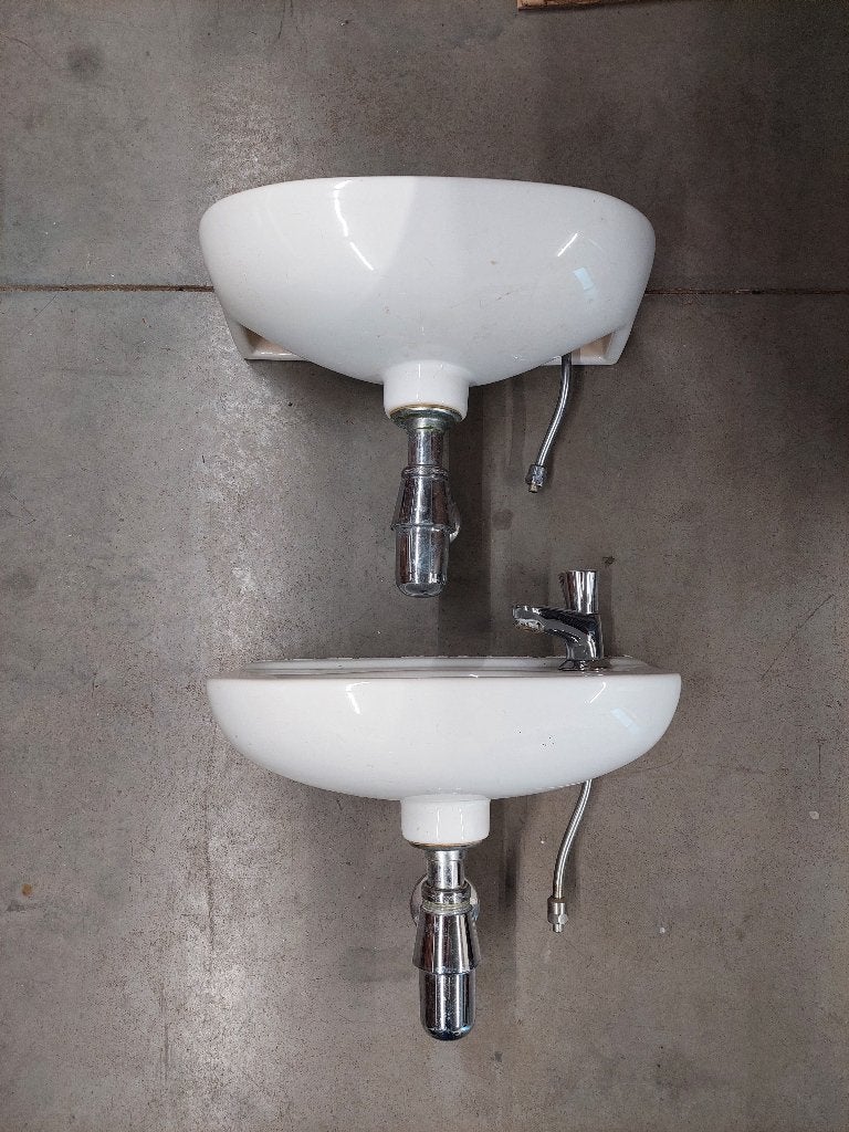handenwasser compleet / 2 stuks, Ophalen, Gebruikt, Steen, Wastafel