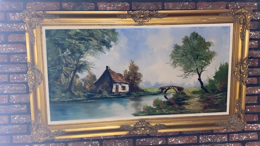 Grote goudkleurige kader met schilderij in., Antiek en Kunst, Ophalen, Klassiek, Ingelijst, Landschap