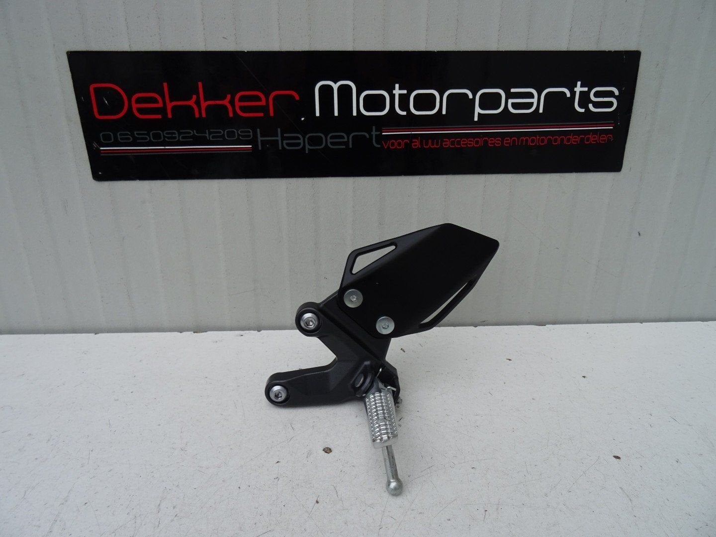Linker Schetsplaat / Voetsteun links Yamaha MT-09 / SP 2024, Ophalen of Verzenden, -, -, -