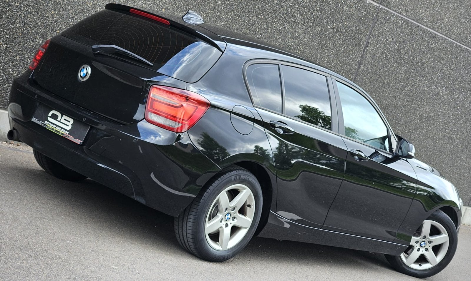 *** Bmw 116i - Apple CarPlay - PDC - Sport int - Garantie **, 100 kW, Euro 6, Entreprise, Noir