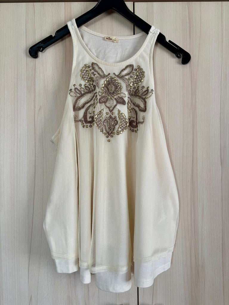 Topje Hollister maat S - €4, Beige, Ophalen of Verzenden, Zo goed als nieuw, Maat 36 (S)