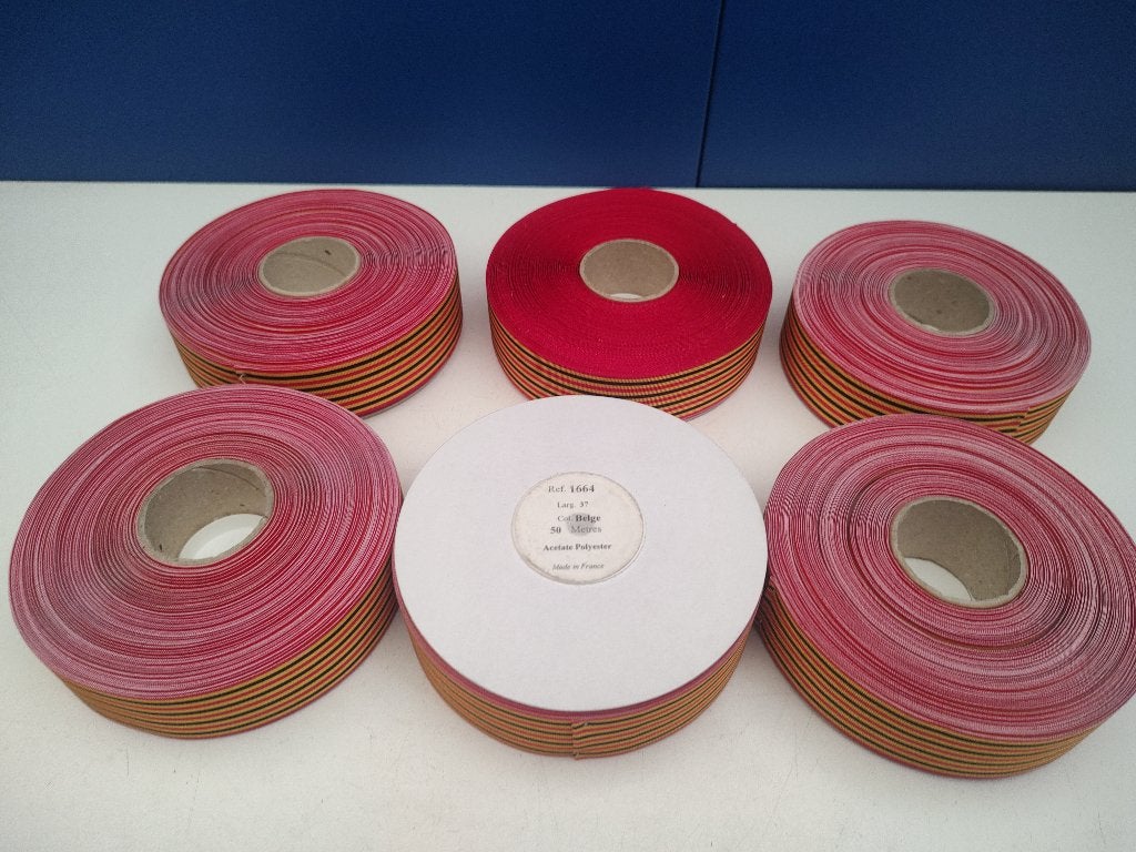 6 Rollen medaille linten , 50 m per rol, Verzenden