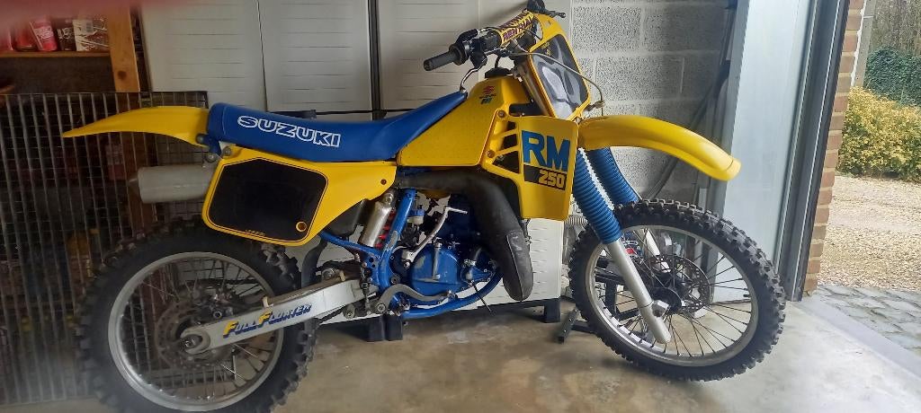 Suzuki rm 250, Motos, Entreprise