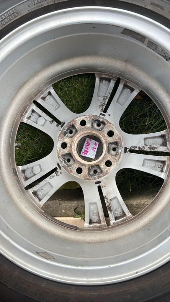 pneus plus jantes 225/50/17 UNIROYAL PNEUS comme neuf 550€, Neuf, Pneus et Jantes, Pneus été, 17 pouces