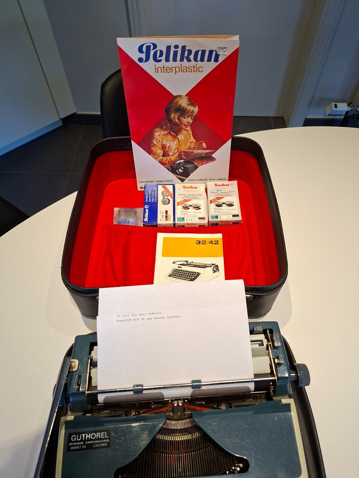 Vintage Daro Erika Typemachine met Koffer & Extra Linten, Diversen, Ophalen, Gebruikt