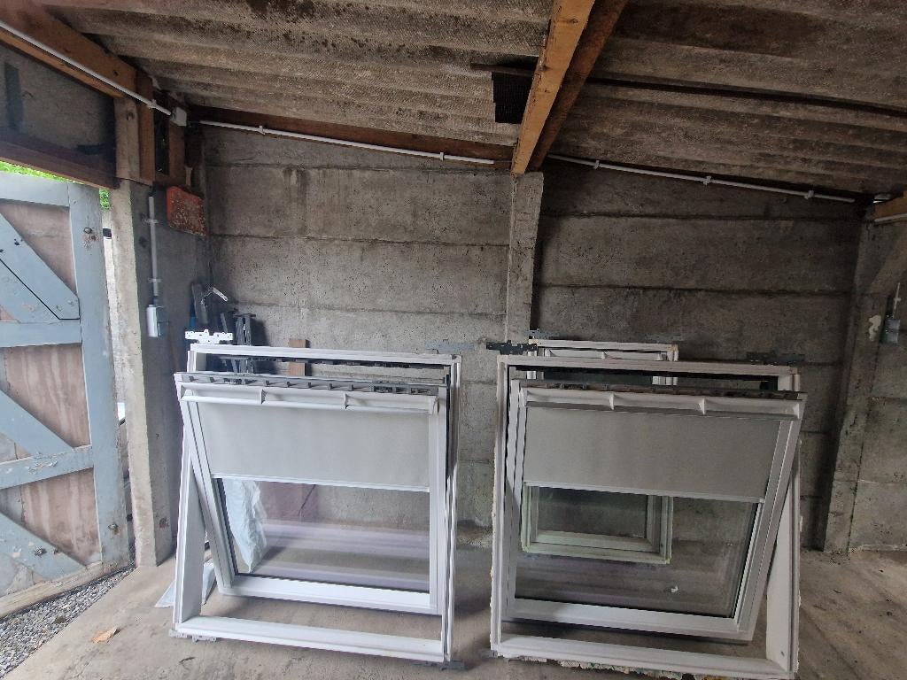 3 velux ramen, Bricolage & Construction, Vitres, Châssis & Fenêtres, Utilisé, Lucarne, Double vitrage, Verre de sécurité, Enlèvement