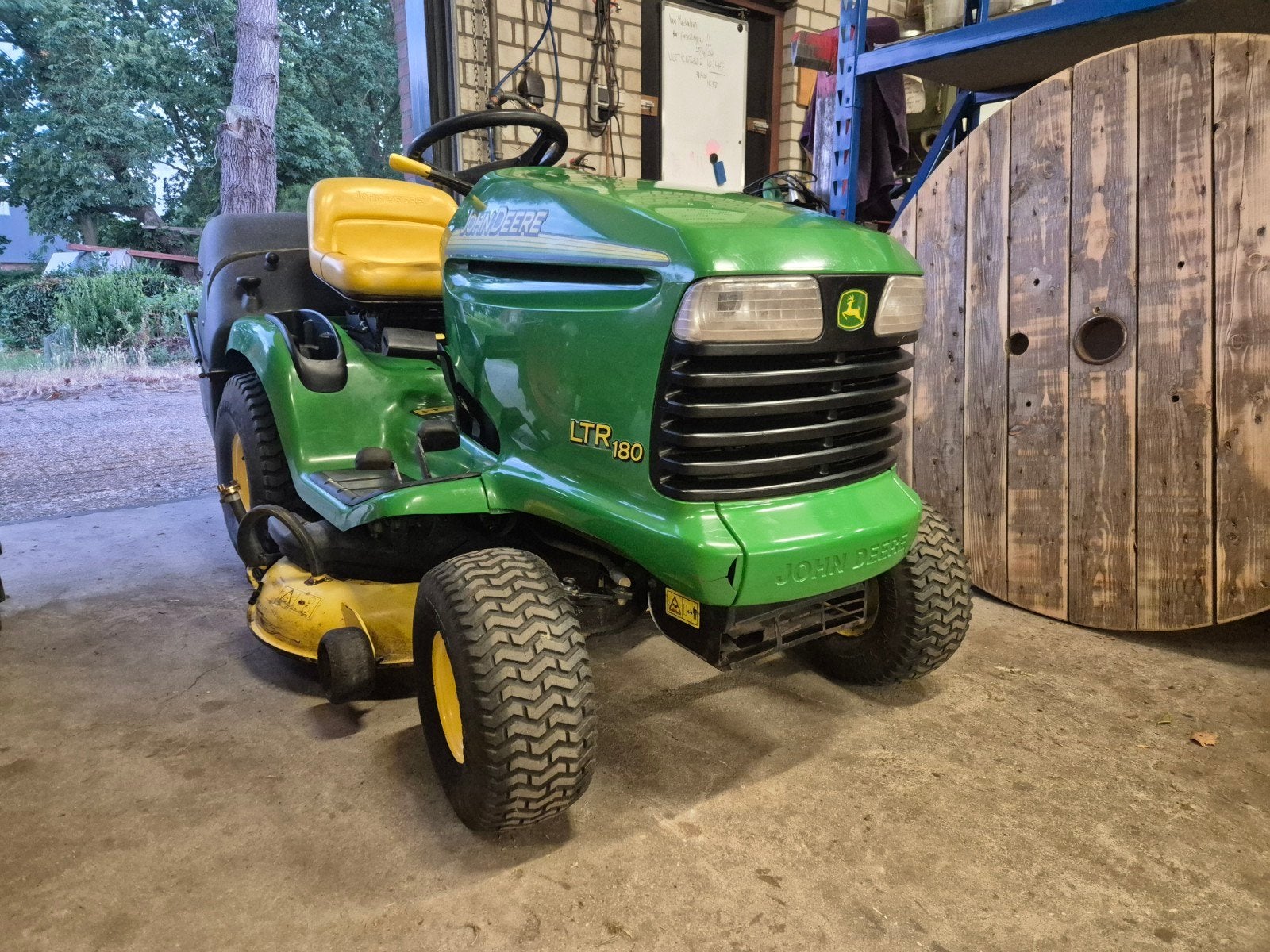 John Deere LTR 180, Tuin en Terras, Zitmaaiers, Gebruikt, Opvangbak, 90 tot 120 cm, Ophalen