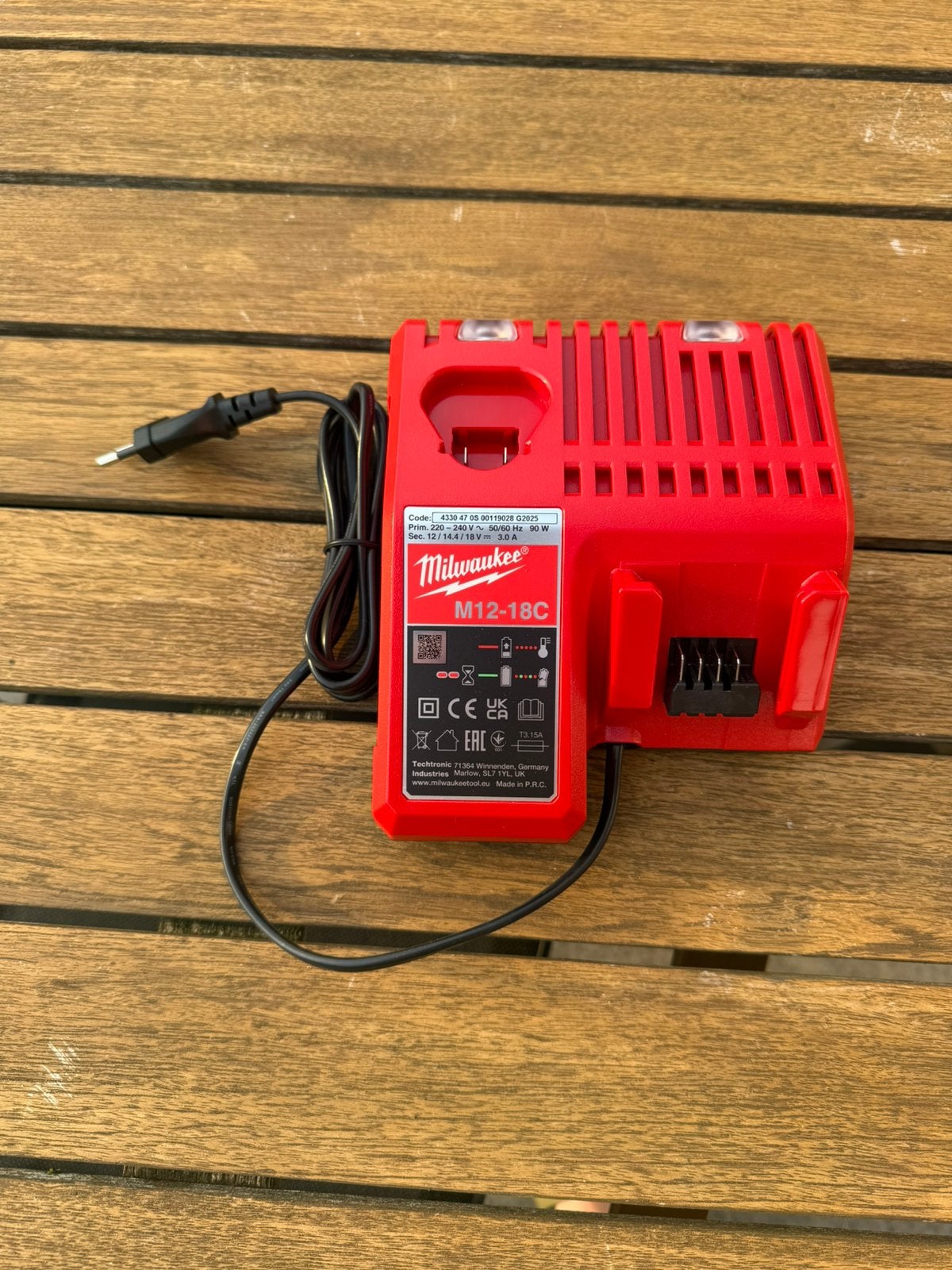 Milwaukee lader, Doe-het-zelf en Bouw, Ophalen, Nieuw