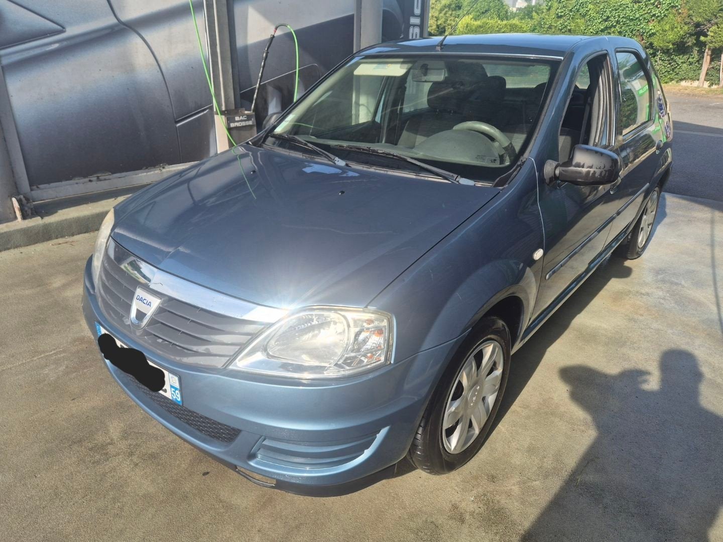 Dacia Logan 1,4 gpl/essence, Autos, Dacia, Particulier, Logan, Essence, Euro 5, Berline, 4 portes, Boîte manuelle, Bleu, Gris