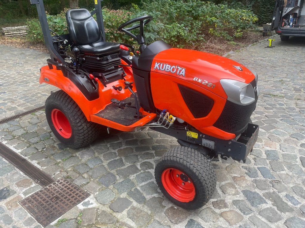 kubota bx261 tractor, Bricolage & Construction, Enlèvement, Comme neuf