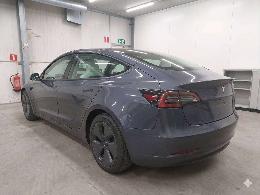 Tesla Model 3 Model 3 55 kWh Standard Plus (automatique), Autos, Tesla, Argent ou Gris, Achat, 491 km, 283 ch