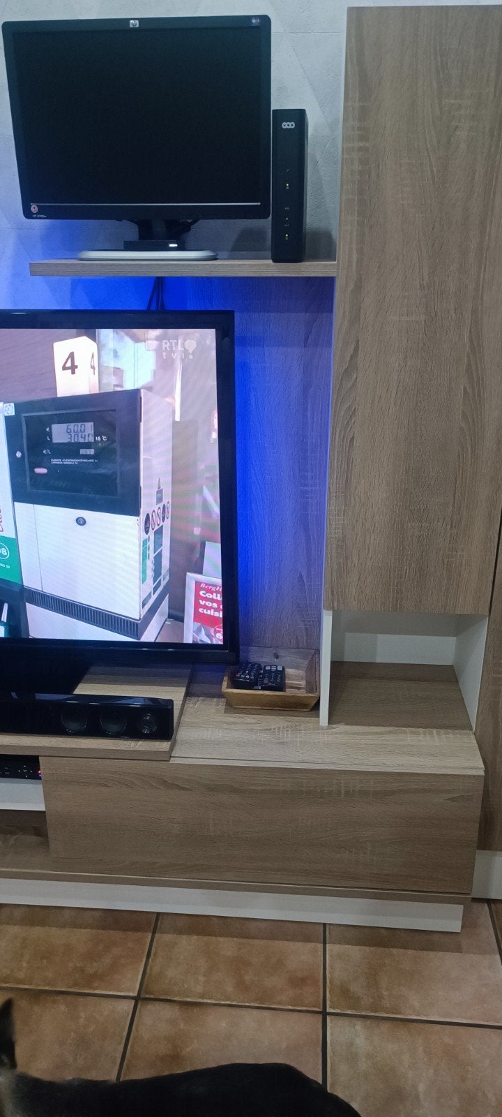 Meuble TV, Enlèvement