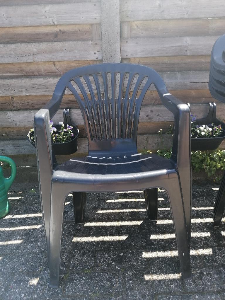 5 tuinstoelen, Ophalen, Gebruikt, Plastic, Stapelbaar
