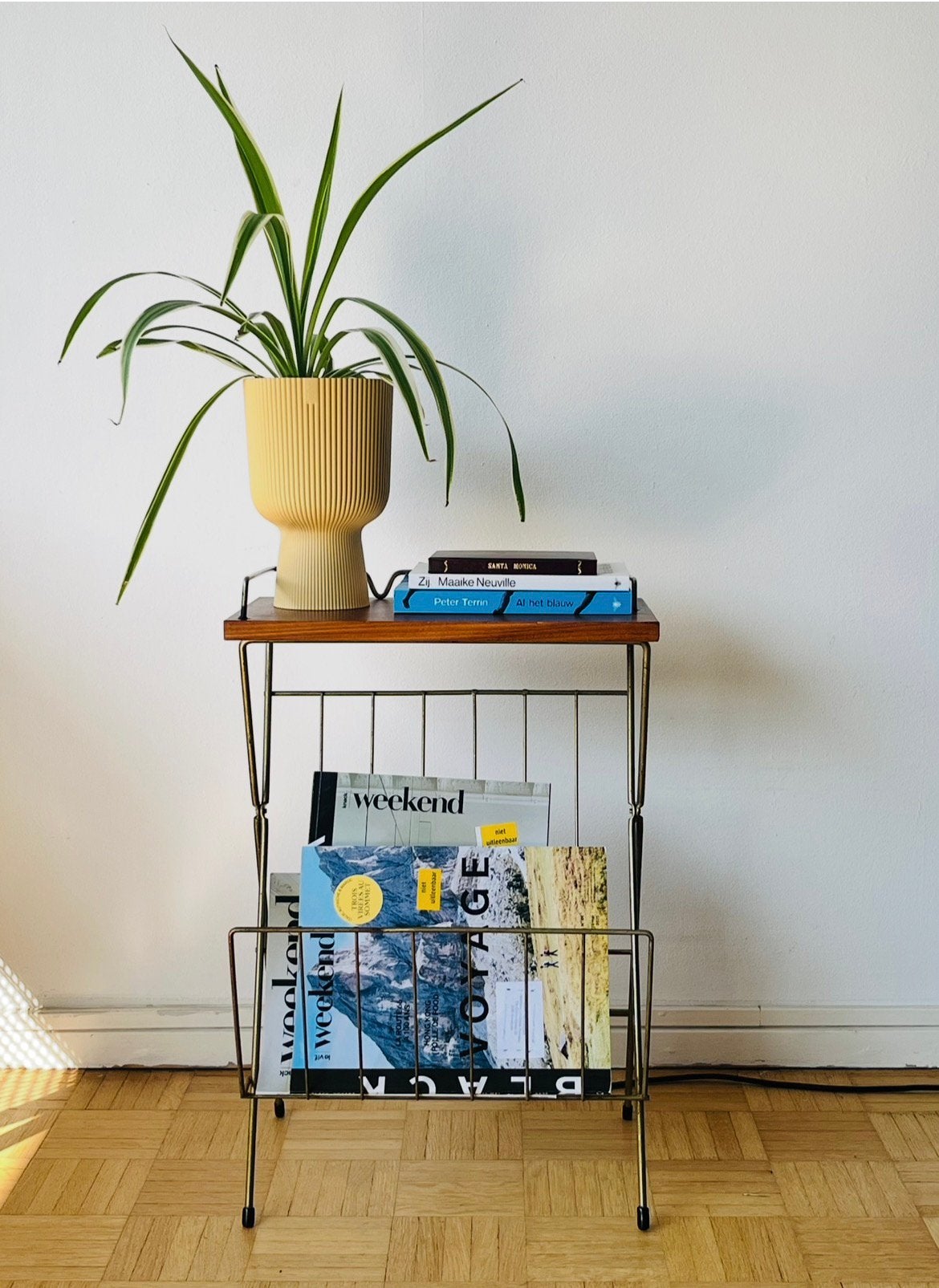 Tijdschriftentafeltje retro, Vintage, Enlèvement, Utilisé, Bois