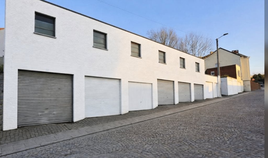 Lot 14 garages loués – Opportunité d'investissement Couillet, Couillet