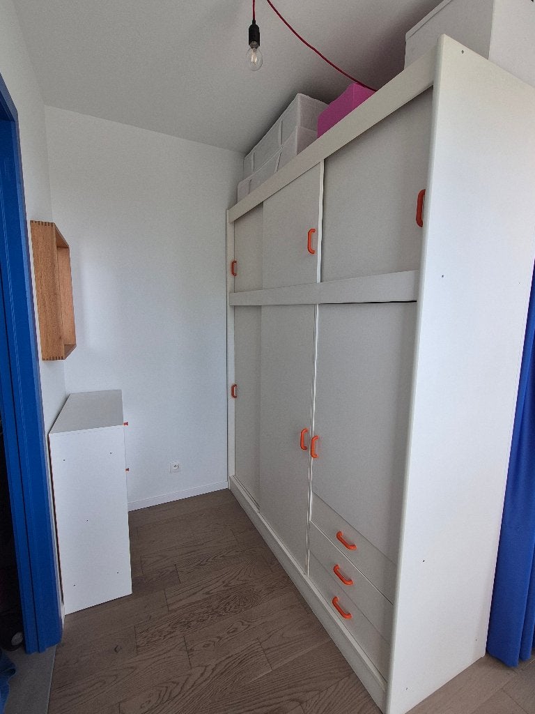 Vintage kleerkast met oranje handvaten, Ophalen, Gebruikt, 200 cm of meer, 150 tot 200 cm