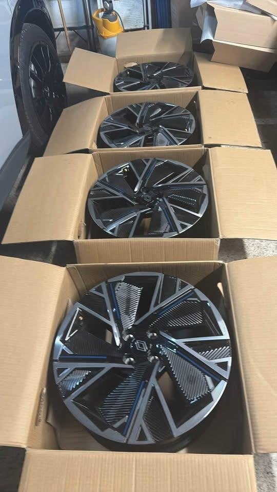Originele Clio 6 Esprit Alpine velgen, Ophalen, 18 inch, 215 mm, Velg(en)