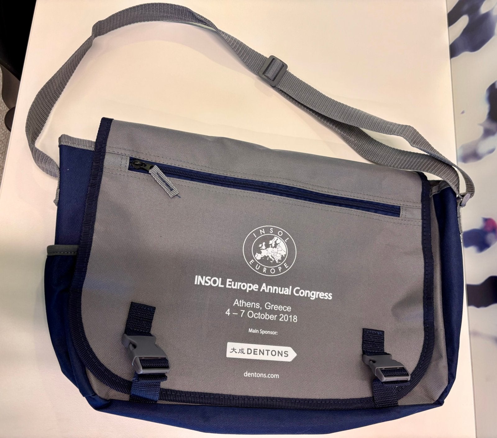 Sacoche multifonction solide et légère, Comme neuf, Enlèvement, Compartiment rembourré, Sac à bandoulière
