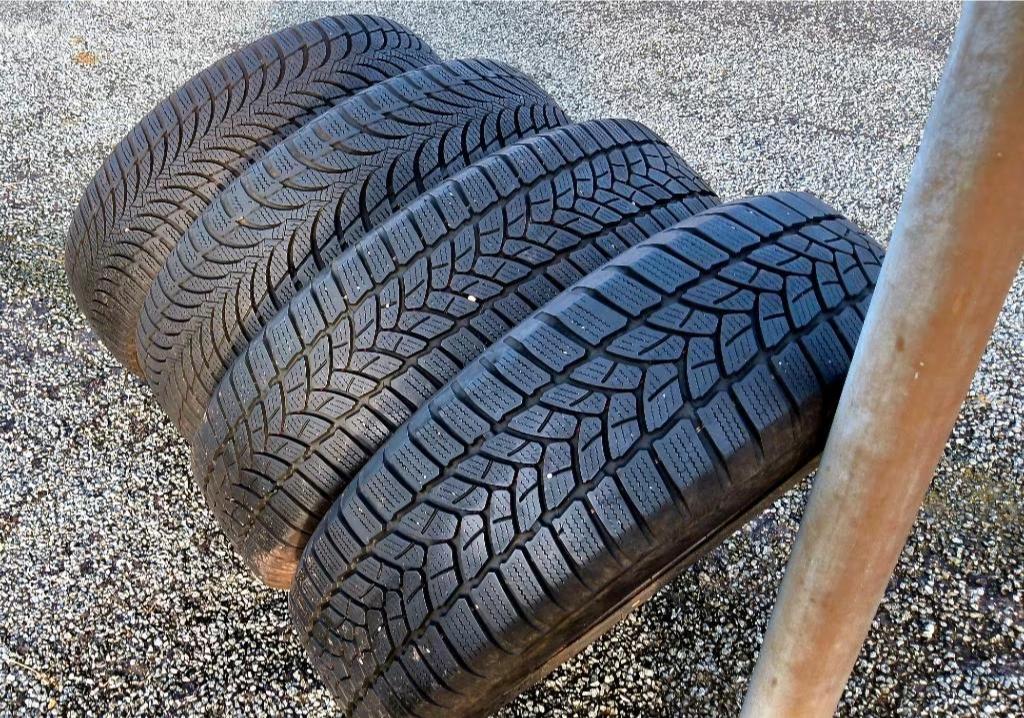 Très bons pneus hiver 175/65-14 pour Fiat 500, Auto-onderdelen, Banden en Velgen, Ophalen, 14 inch, Gebruikt, 175 mm