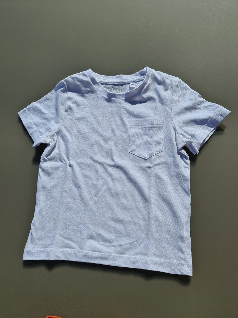 wit t-shirt met borstzak, CA, 104, Kinderen en Baby's, Ophalen, Zo goed als nieuw