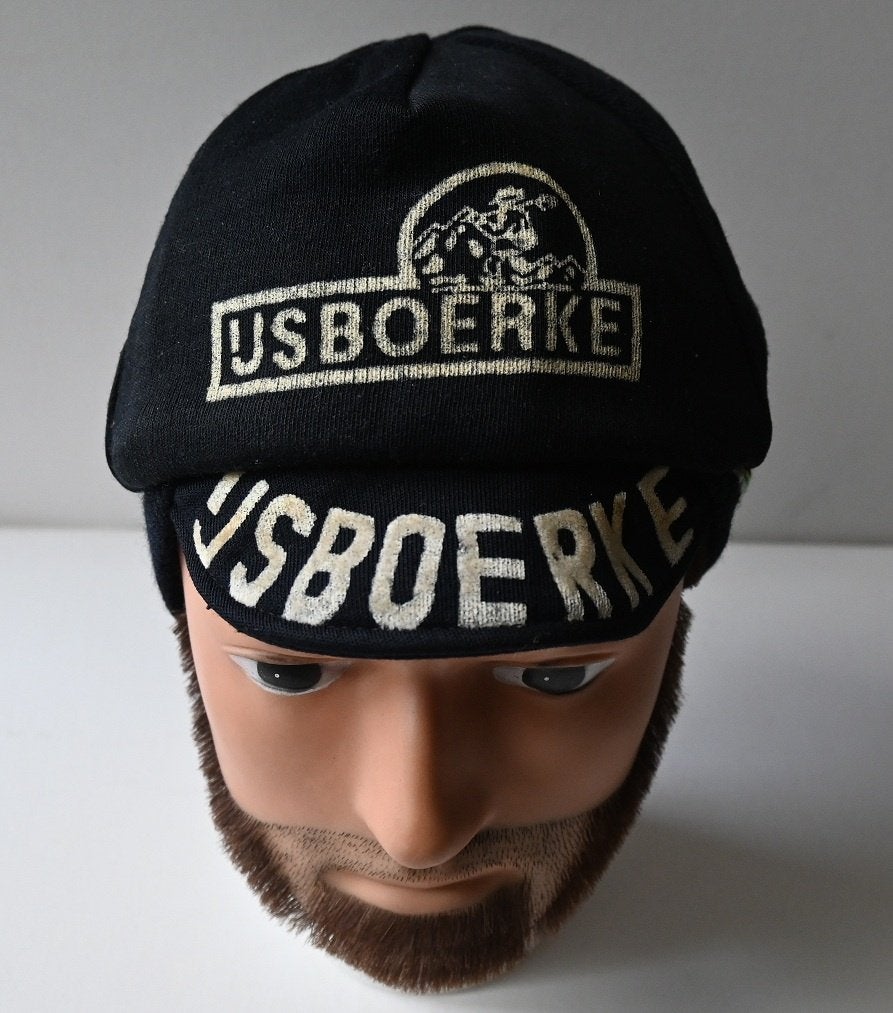 IJsboerke / Oude wollen pet met WK - bandjes, Verzenden, Gebruikt, Pet of Muts