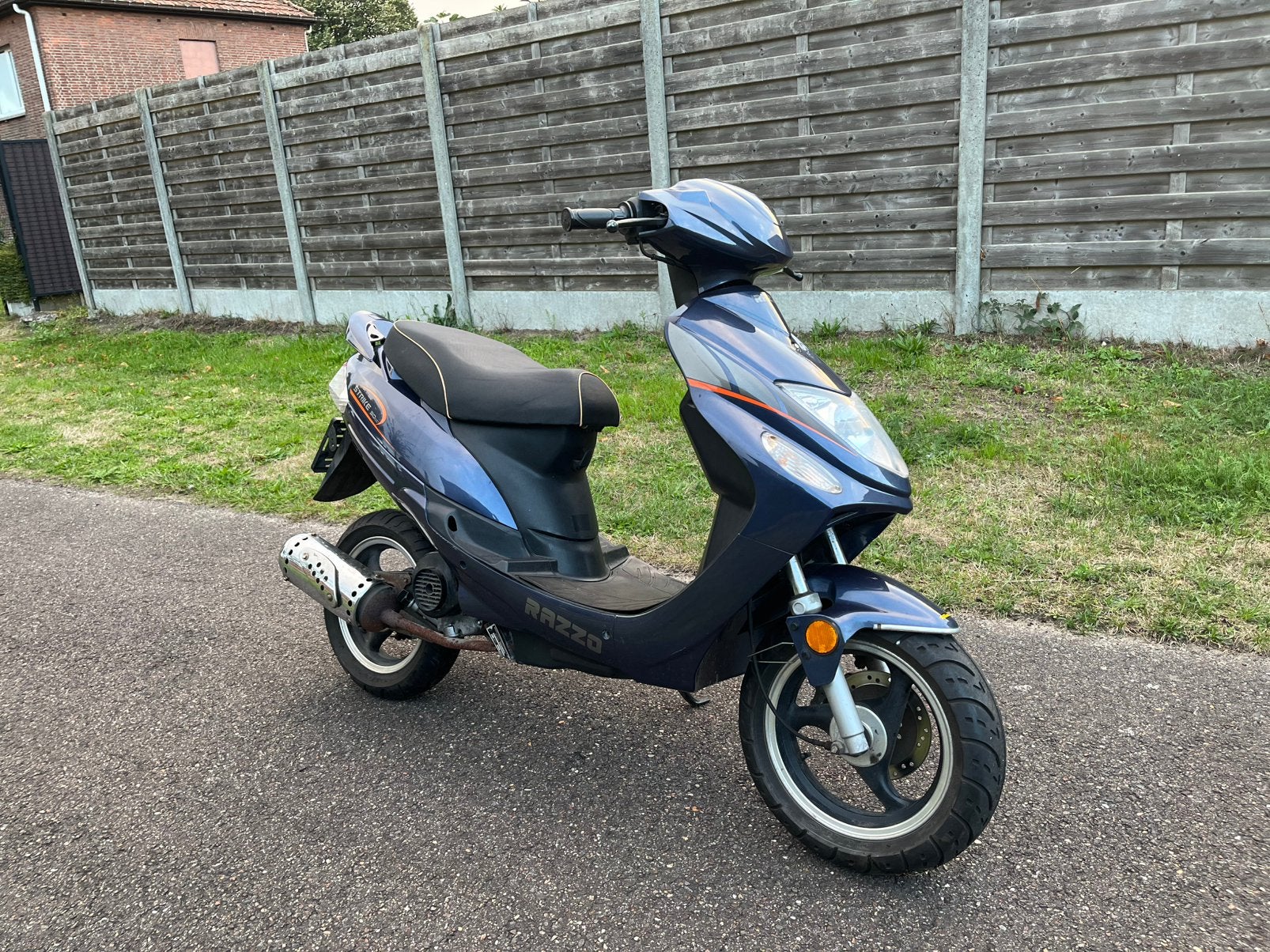 Lampe Razzo 50, Vélos & Vélomoteurs, Scooters | Marques Autre, Comme neuf, Enlèvement, Classe A (25 km/h), Essence