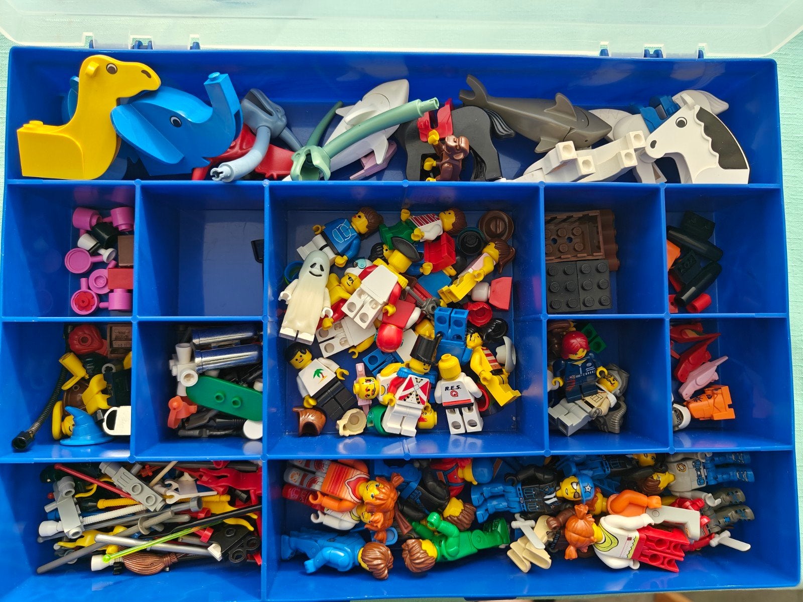 LEGO grote bak vol minifiguren + dieren + accessoires, Ophalen, Lego, City