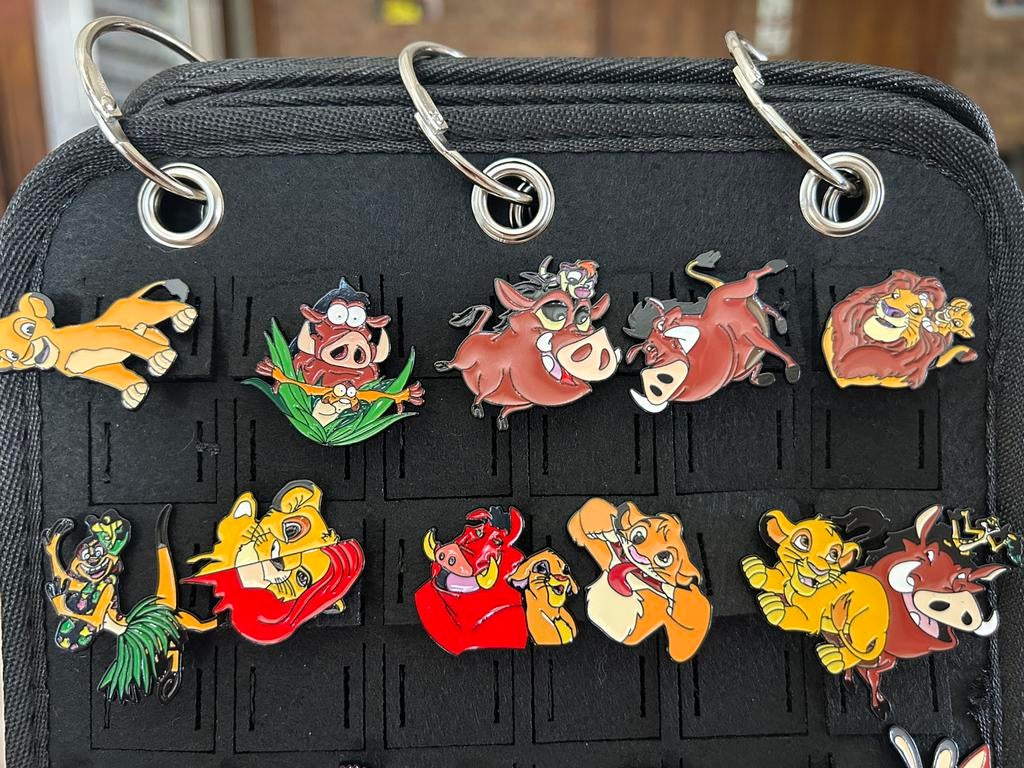 Lot de 10 Pin's Disney Roi Lion, Enlèvement ou Envoi, Comme neuf