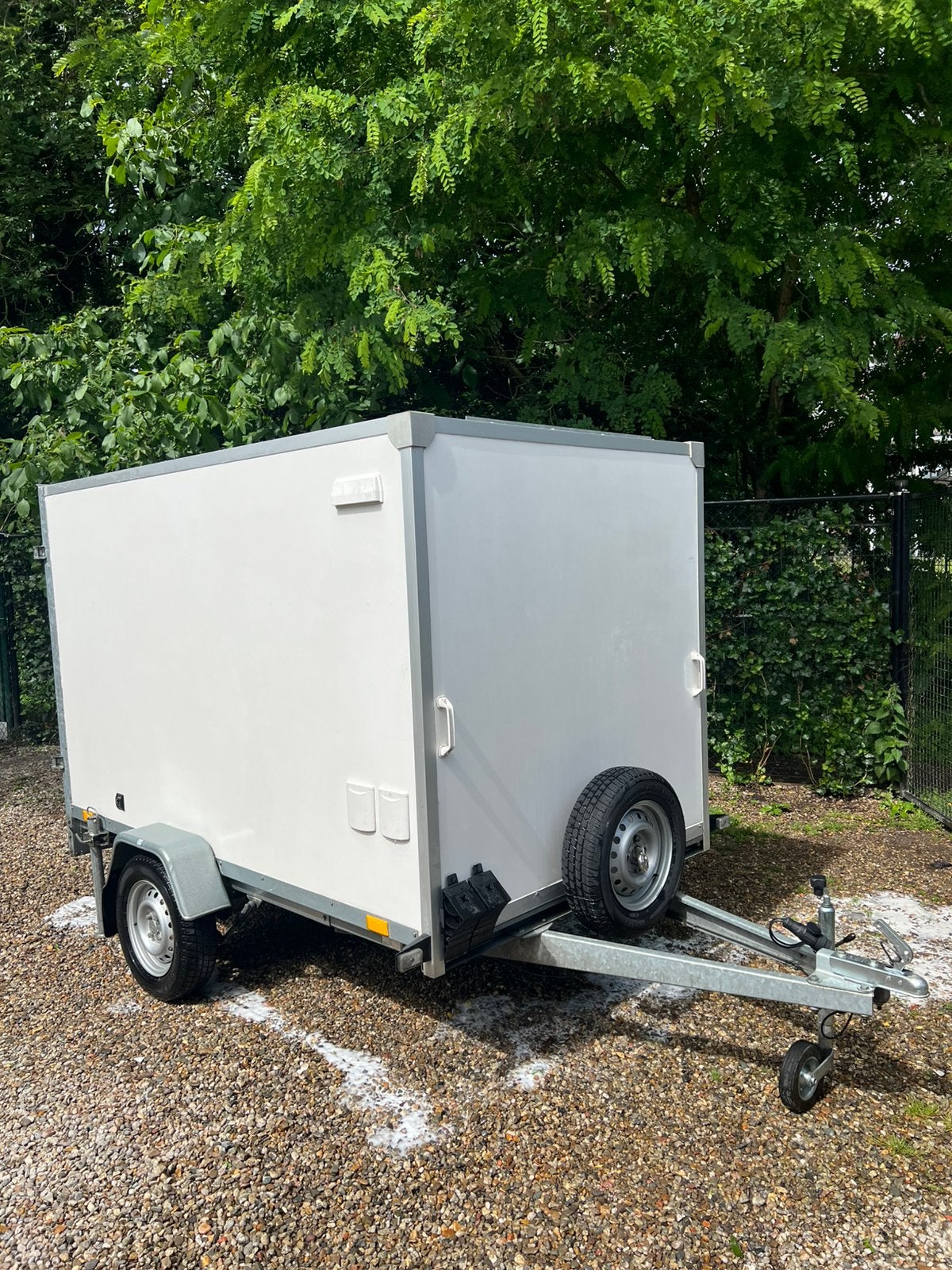 Gesloten aanhangwagen 750kg, Ophalen, Zo goed als nieuw