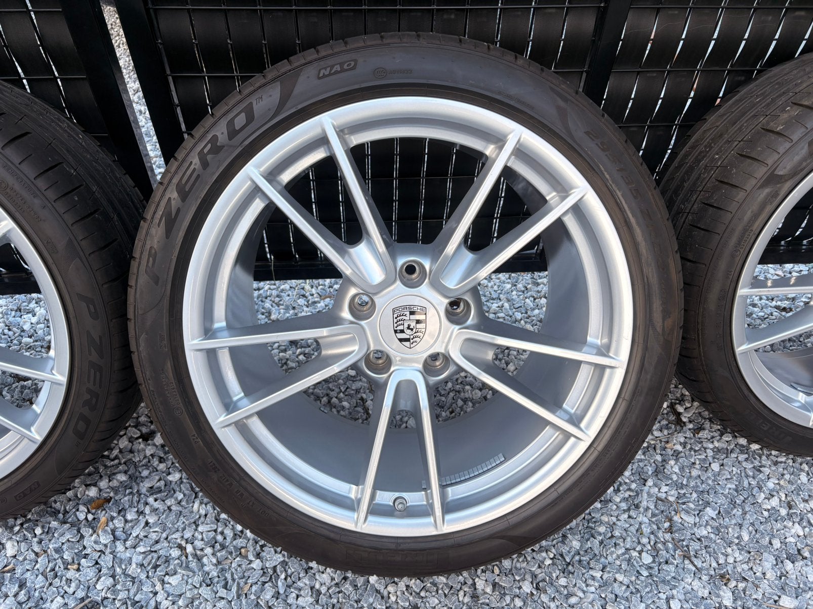 Originele Porsche 992 Carrera 19/20” Velgen + Pirelli P Zero, Ophalen, 295 mm, Banden en Velgen, Nieuw