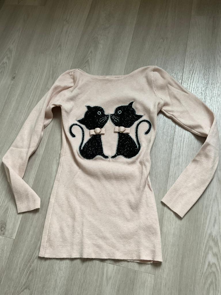 Pull rose avec deux chats noirs, Moéwy, Enlèvement ou Envoi, Comme neuf, Rose