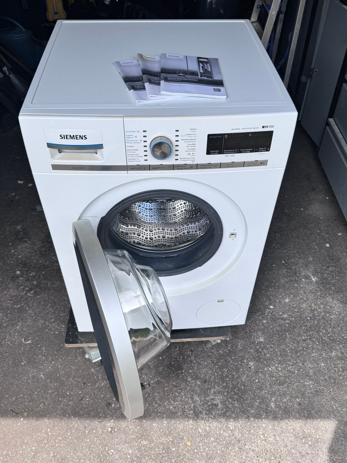 Siemens iQ700 9 kg 1600 tpm voor hersteller/ handige klusser, Enlèvement, Utilisé