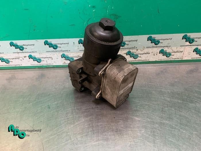 Boîtier filtre à huile d'un Volkswagen Caddy (Caddy 10-), Volkswagen, -, 3 mois de garantie, Utilisé