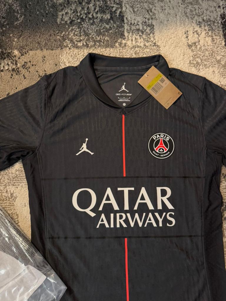 T-shirt PSG neuf, Sport en Fitness, Voetbal
