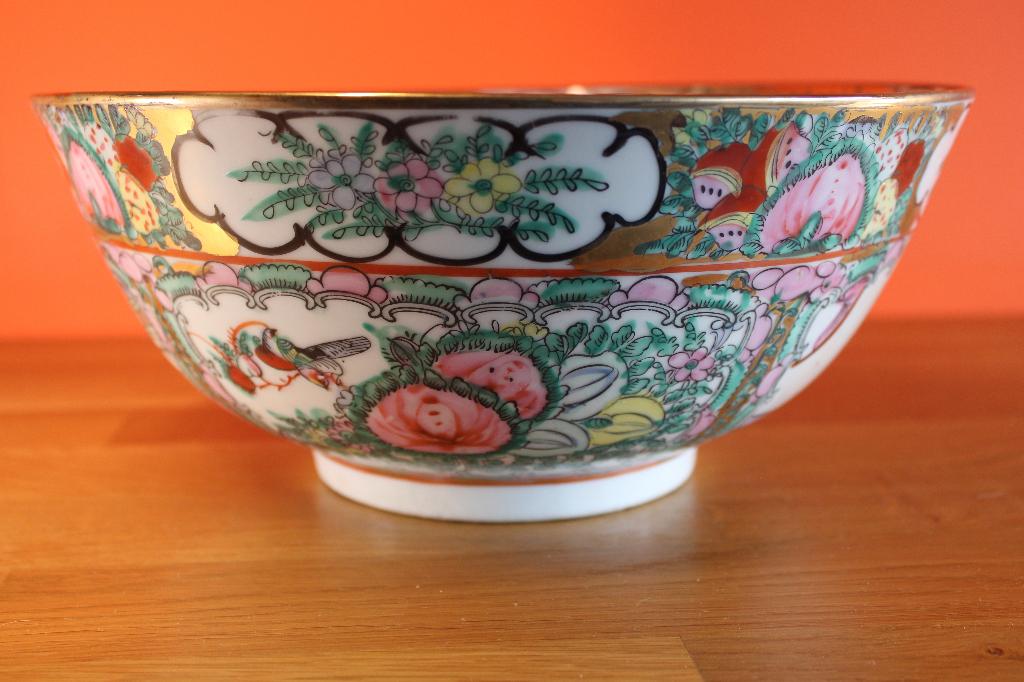 Grand bol à punch chinois en porcelaine « Rose Medaillon », Antiquités & Art, Enlèvement ou Envoi