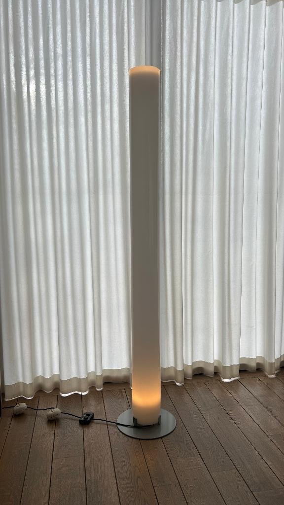 Flos Stylos vloerlamp - designklassieker van A. Castiglioni, Huis en Inrichting, Lampen | Vloerlampen, Zo goed als nieuw, 150 tot 200 cm