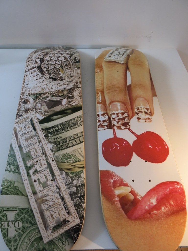 Planche à roulettes Supreme  Cherries & Bling SS20  Jamil GS, Enlèvement ou Envoi, Comme neuf, Skateboard