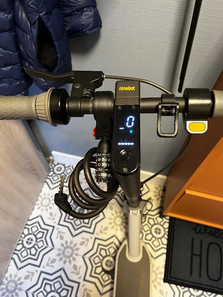 SEGWAY-NINEBOT MAX G30LE ELEKTRISCHE STEP, Enlèvement, Utilisé, Step électrique (E-scooter), Segway nineboth