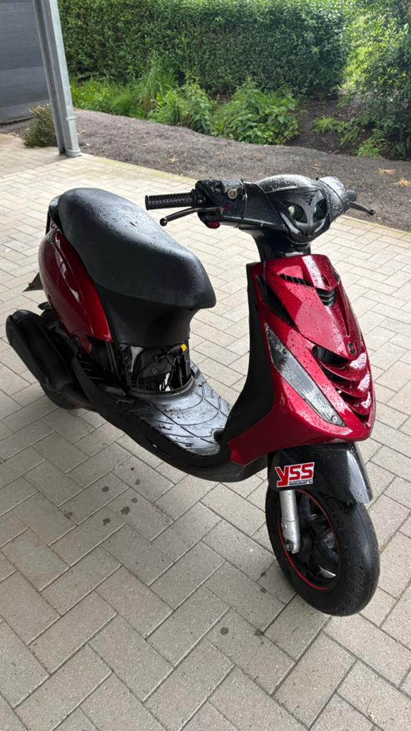 Piaggio Zip 150CC A Klasse, Fietsen en Brommers, Scooters | Piaggio, Zo goed als nieuw, Zip, Klasse A (25 km/u), Tweetakt, Ophalen