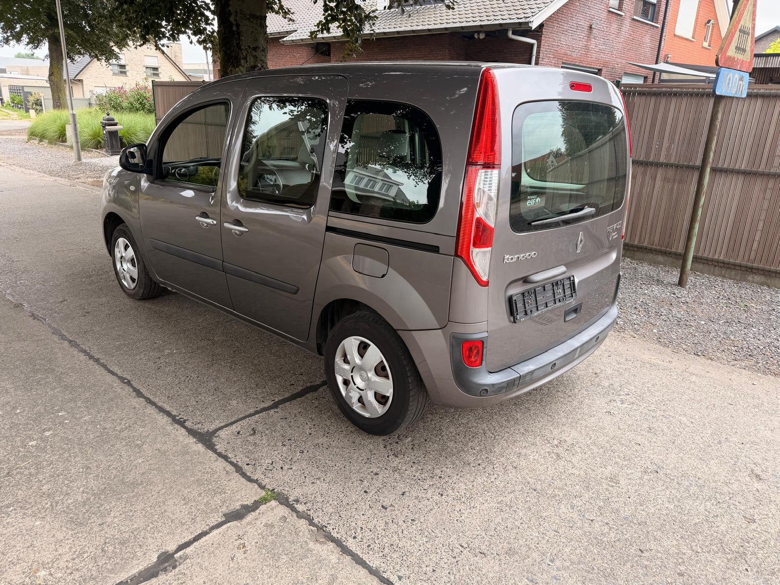 Renault Kangoo 1.2 essence - 97000 km - 2014 - AC/ 6V/ Bluet, Autos, Renault, Essai à domicile, Achat, Entreprise, Kangoo