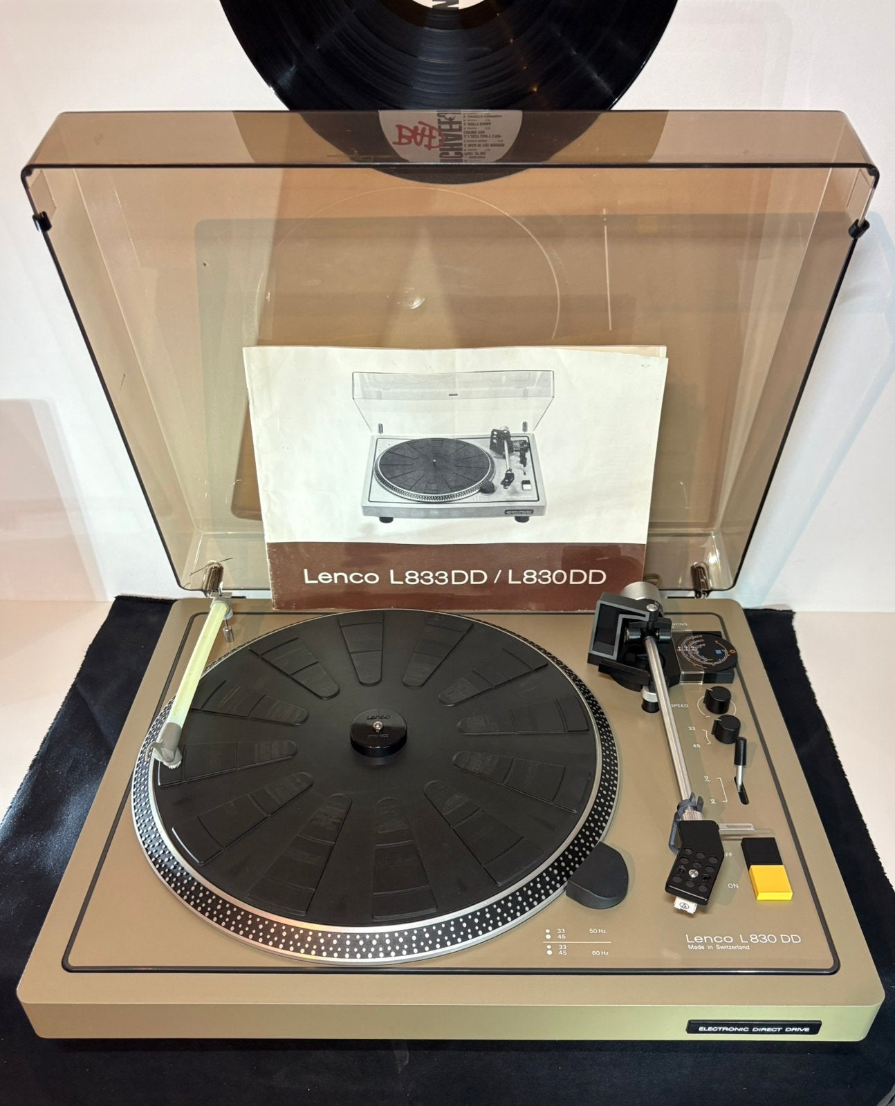 PLATINE LENCO L830 DD, TV, Hi-fi & Vidéo, Tourne-disques, Enlèvement, Comme neuf