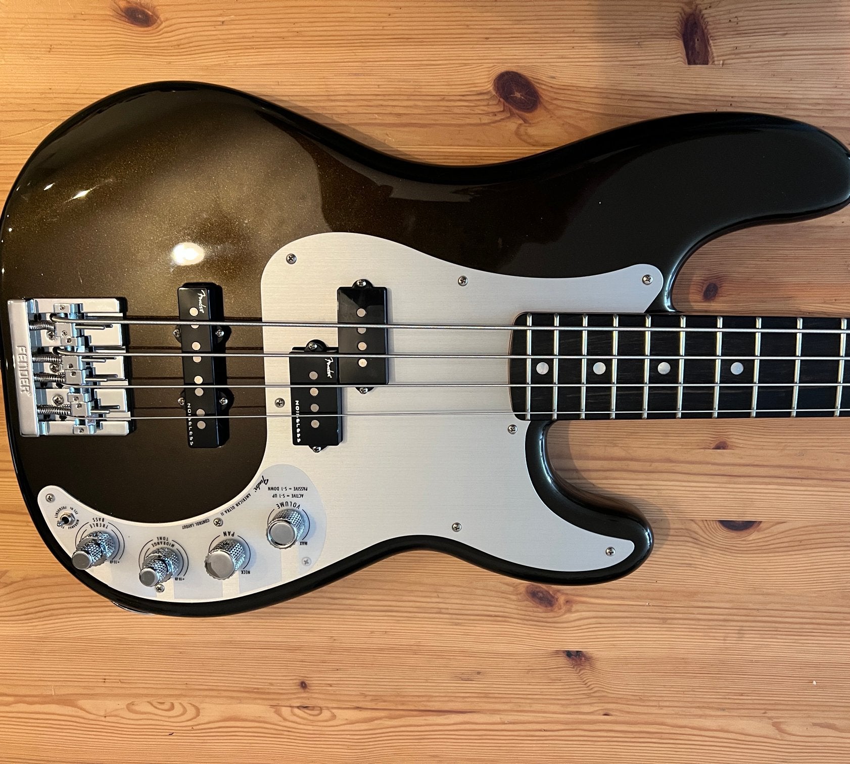 Fender american ultra II precision bass Texas Tea PJ, Muziek en Instrumenten, Snaarinstrumenten | Gitaren | Bas, Ophalen, Zo goed als nieuw