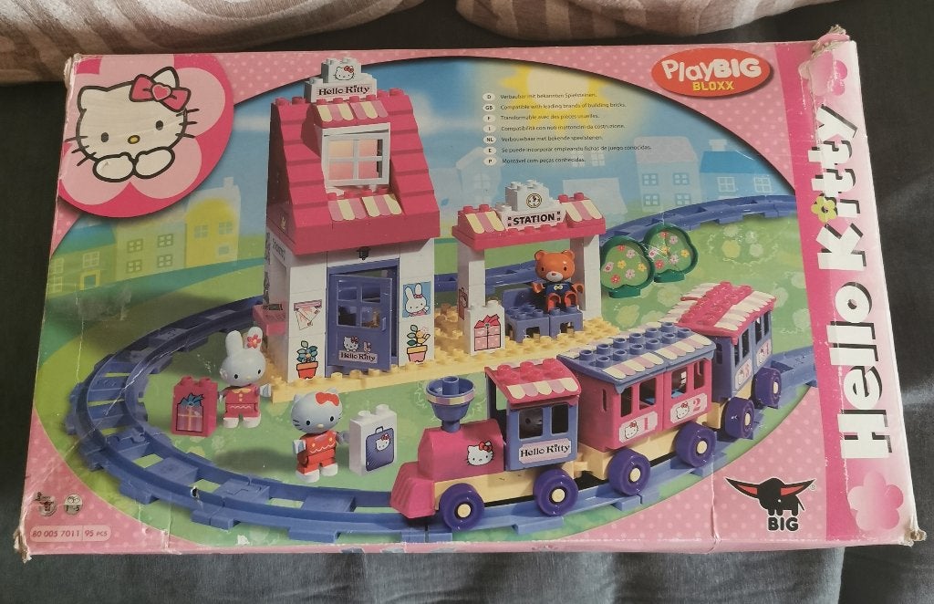 Treinstation Hello Kitty, Kinderen en Baby's, Speelgoed | Duplo en Lego, Ophalen, Compleet, Gebruikt, Overige thema's