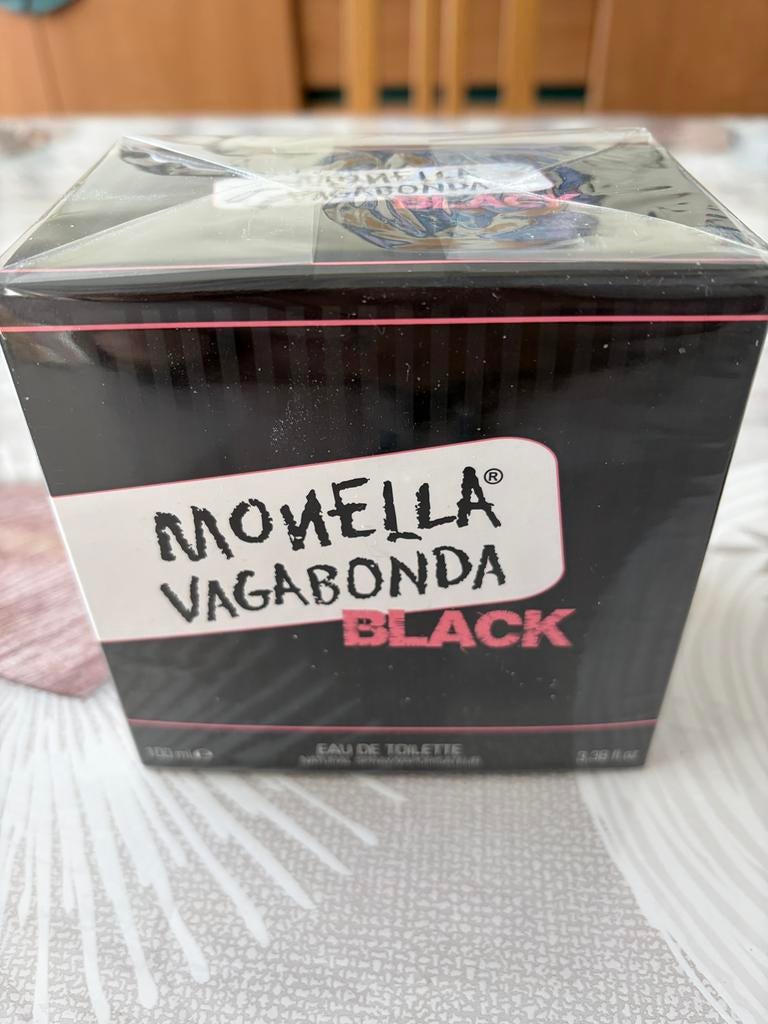 Monella Vagabonda Black — Eau de Toilette voor Dames 100ml, Handtassen en Accessoires, Uiterlijk | Parfum, Zo goed als nieuw, Ophalen of Verzenden