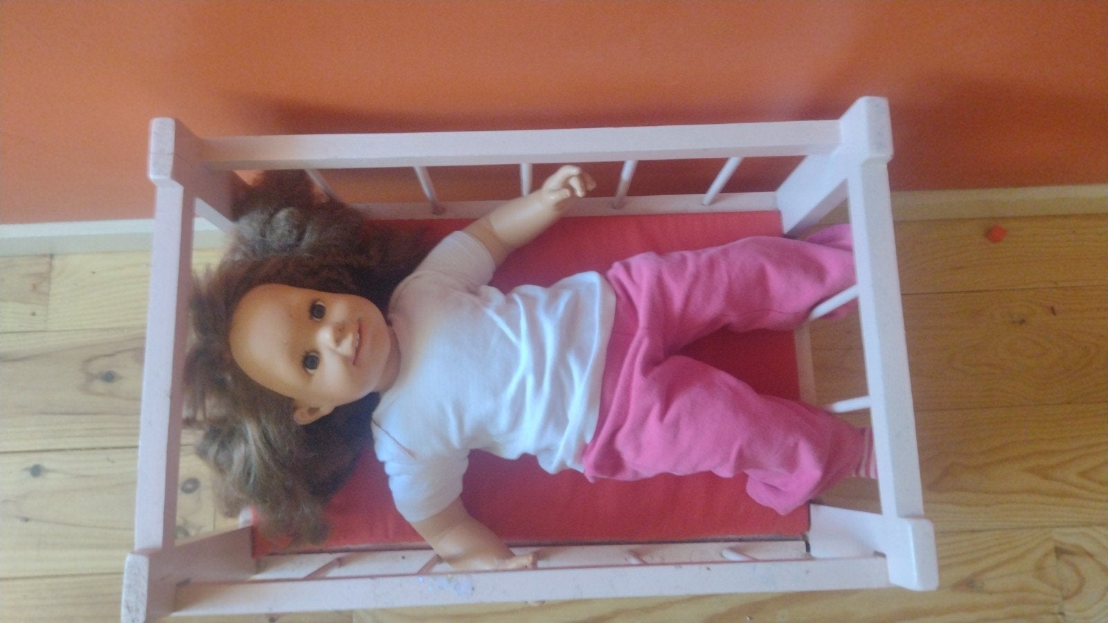 wieg, pop en kleding, Kinderen en Baby's, Speelgoed | Poppen, Ophalen of Verzenden, Gebruikt, Barbie