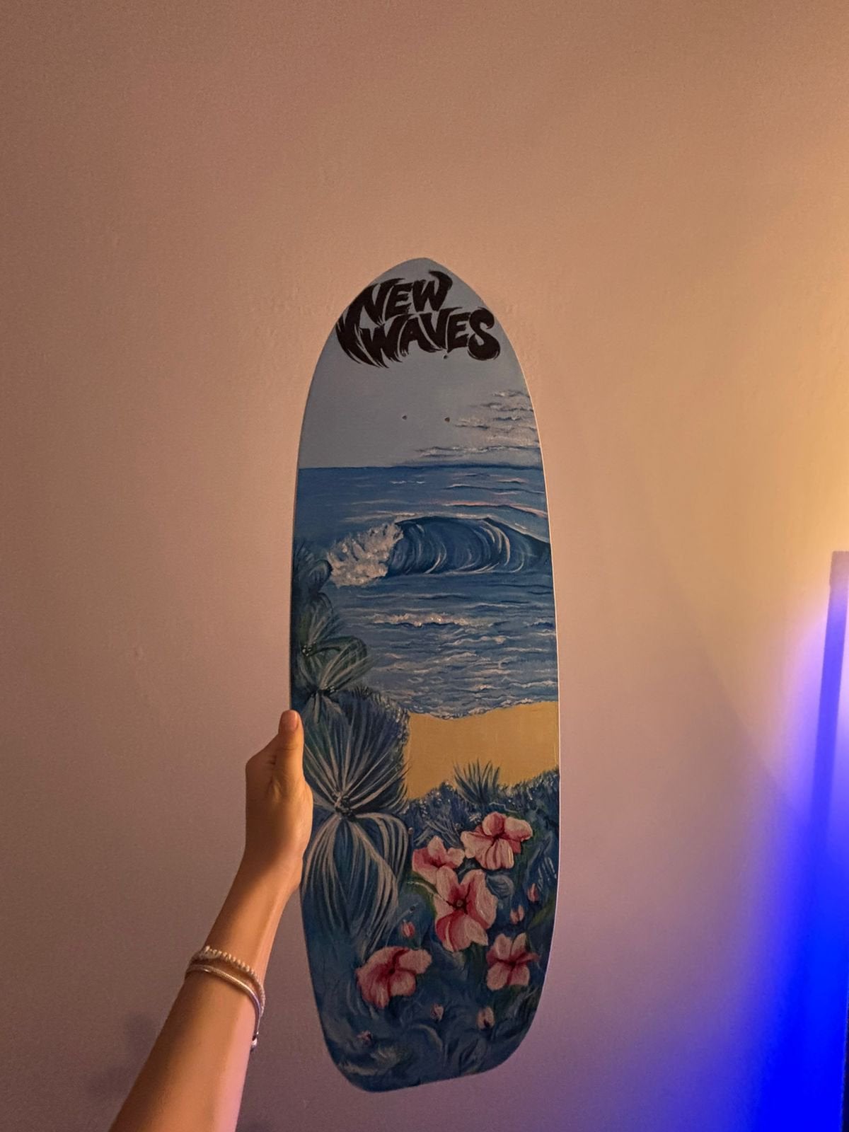 skateboard de surfing de artiste!, Sports nautiques & Bateaux, Planche à voile sur vague, Enlèvement ou Envoi, Comme neuf