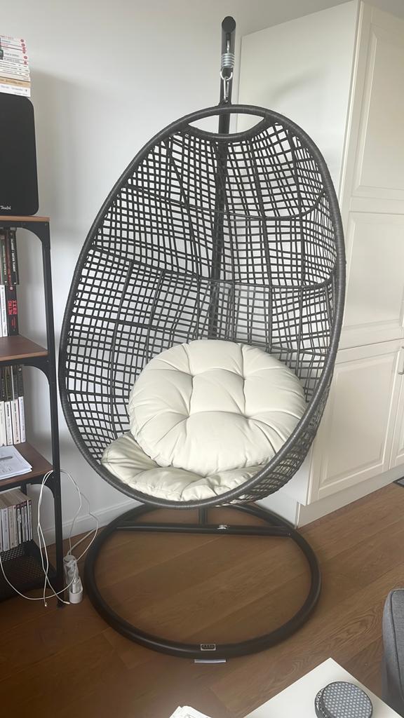 Fauteuil suspendu, Enlèvement, Comme neuf